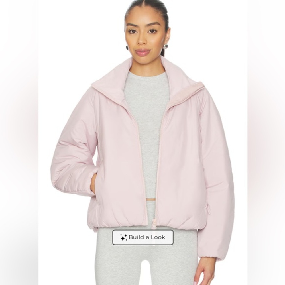 BEYOND YOGA 🔥Warm Up Puffer Jacket in Pale Pink